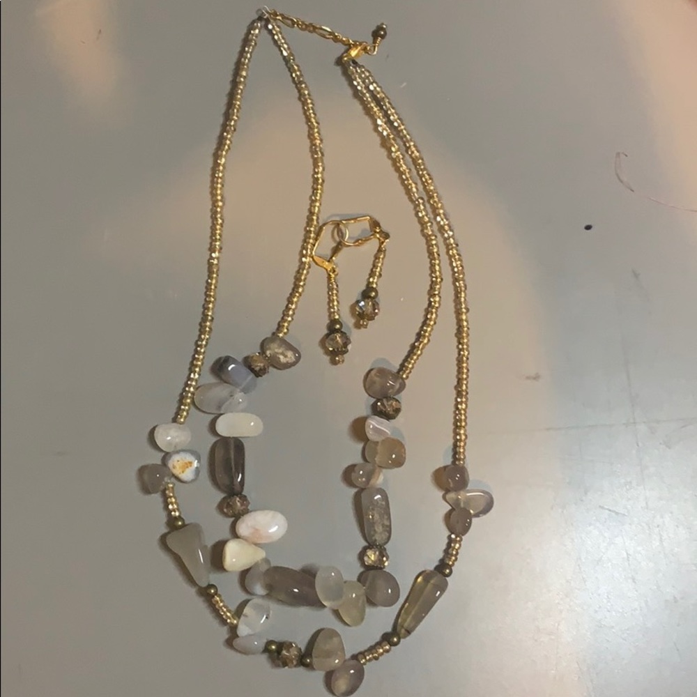 Beads/gem stone necklace and earrings set